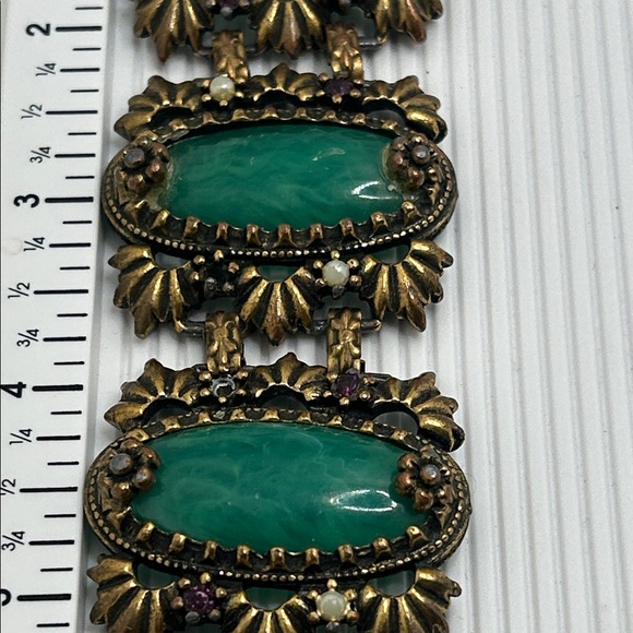 Vintage Green Lucite Stone Ornate Gold Bracelet Selro? - Picture 10 of 14